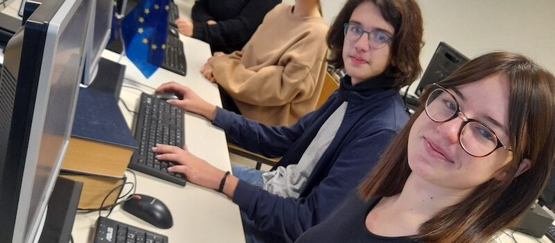 Le ragazze e i ragazzi al lavoro